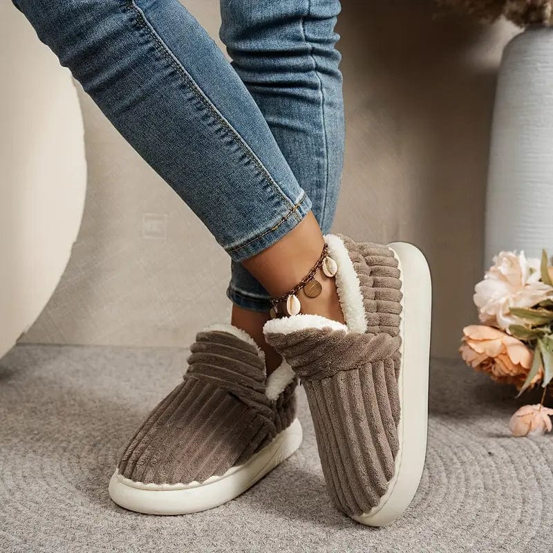 Women's Ultra-Cosy Slippers for Warmth and Comfort